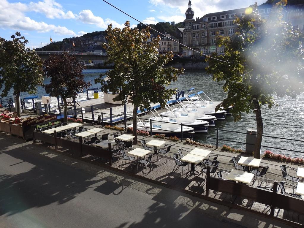 Les Voisins De Mr Sax Dinant Exterior foto